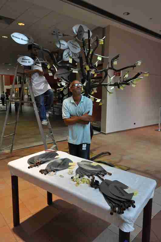 Árbol del Jazz. Obra de Ernesto Rodríguez en la colección del Centro León de Santiago, República Dominicana.